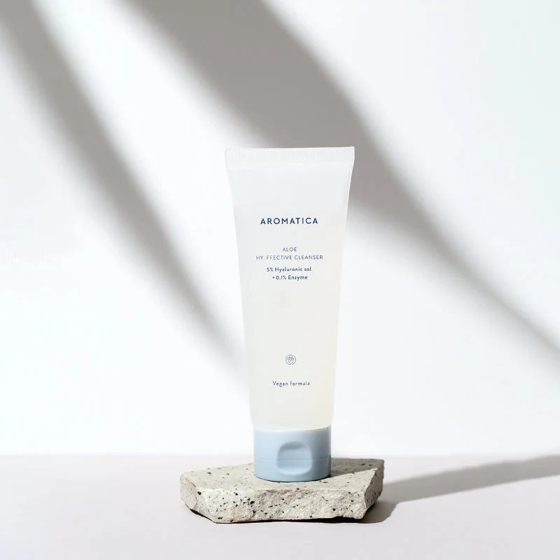 Aloe Hy-ffective Cleanser - Image 3