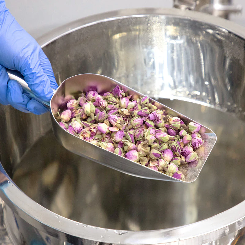 Reviving Rose Infusion Serum - Image 7