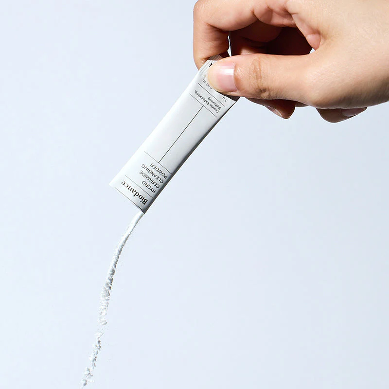 Hydro Ceramide Cleansing Powder - Image 2