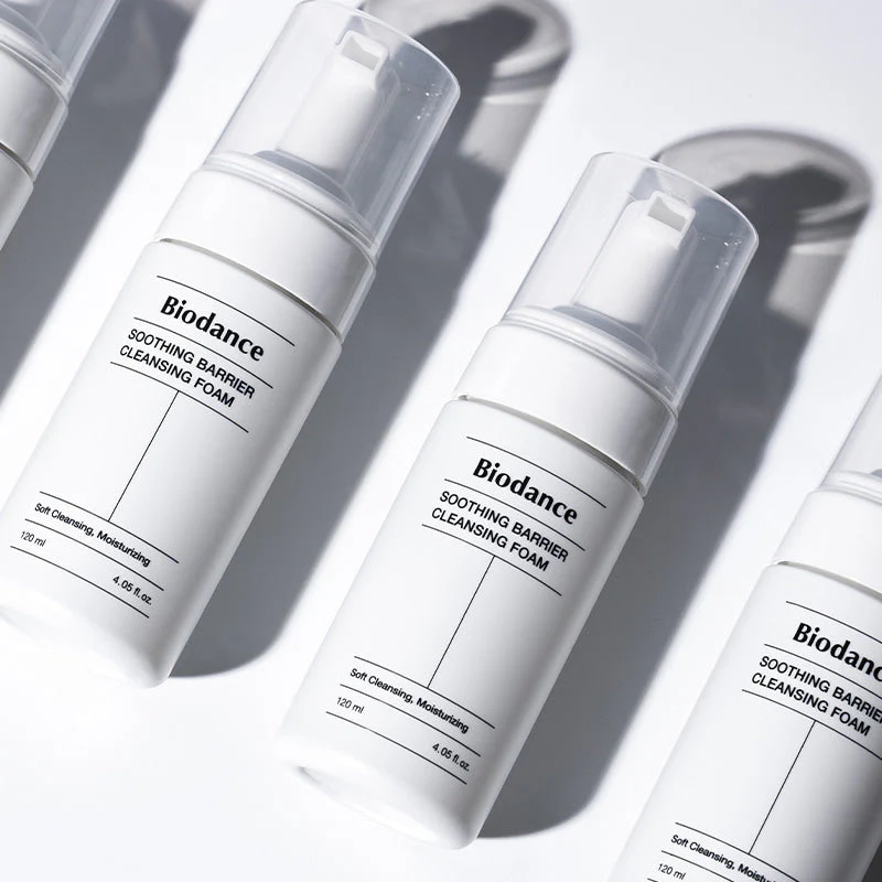Soothing Barrier Cleansing Foam - Image 4