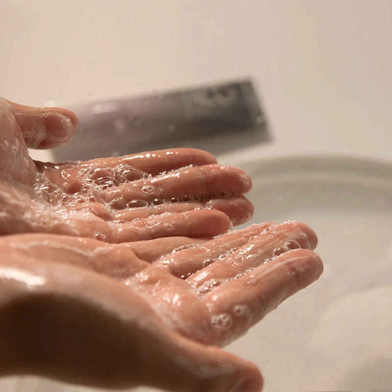 Black Rice Moisture 5.5 Soft Cleansing Gel - Image 4