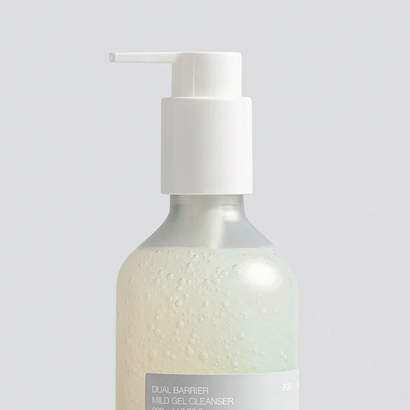 Dual Barrier Mild Gel Cleanser - Image 2