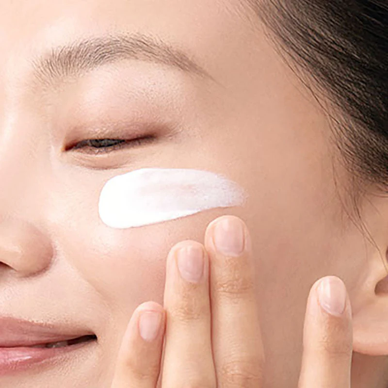 All-Day Airy Mineral Sunscreen - Image 5