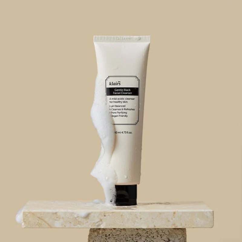 Gentle Black Facial Cleanser - Image 3