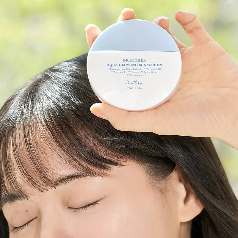 Aqua Glowing Sunscreen - Image 6