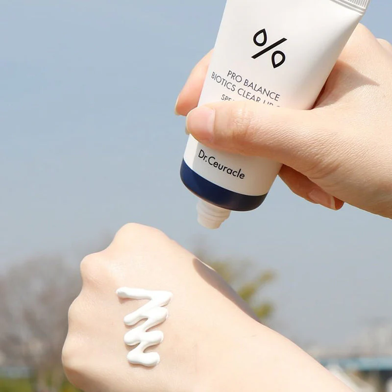 Pro Balance Biotics Clear Up Sun SPF50 - Image 3
