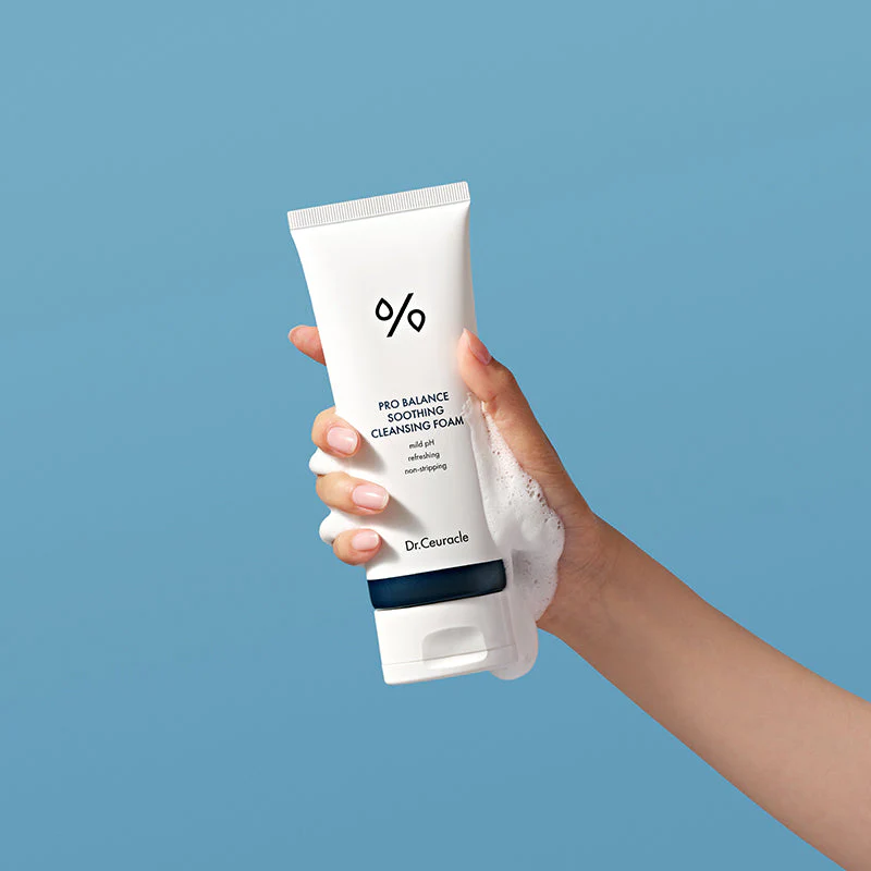 Pro Balance Soothing Cleansing Foam - Image 2