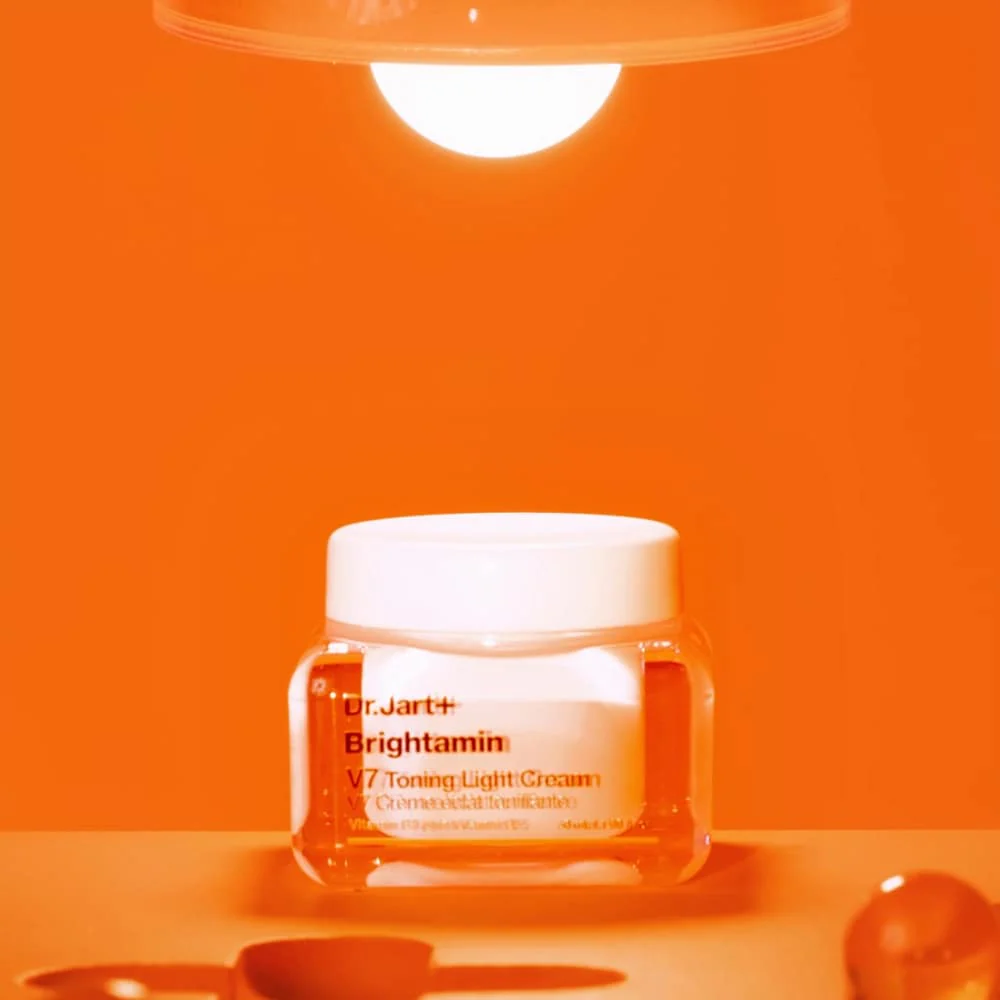 V7 Toning Light Cream - Image 6
