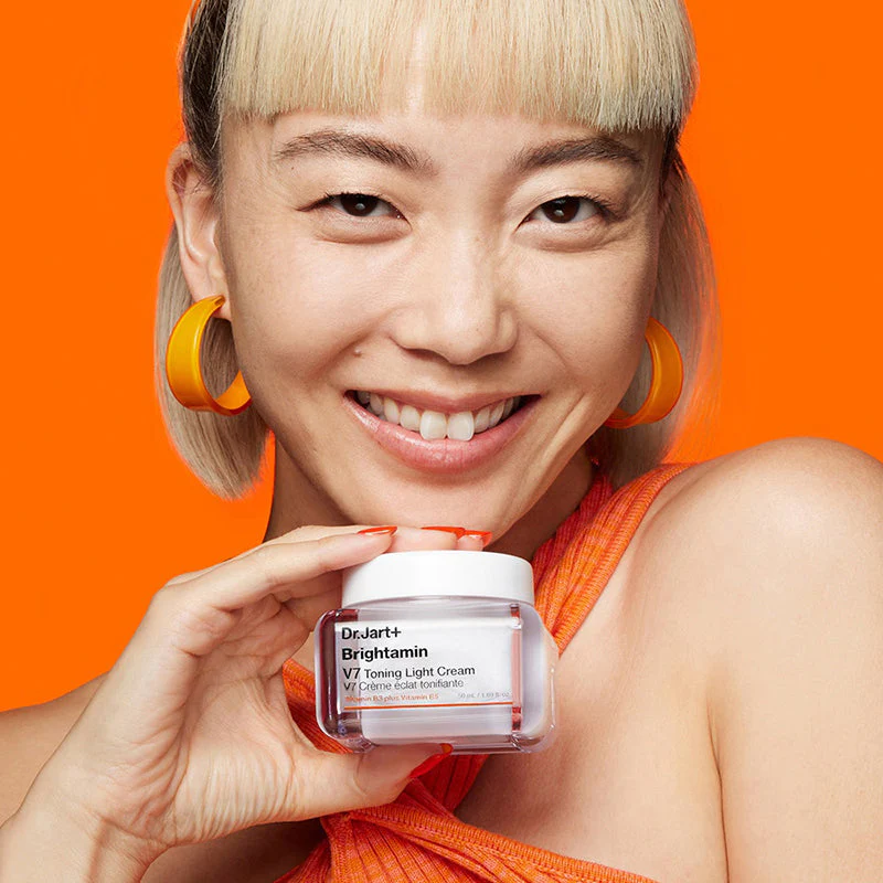 V7 Toning Light Cream - Image 7