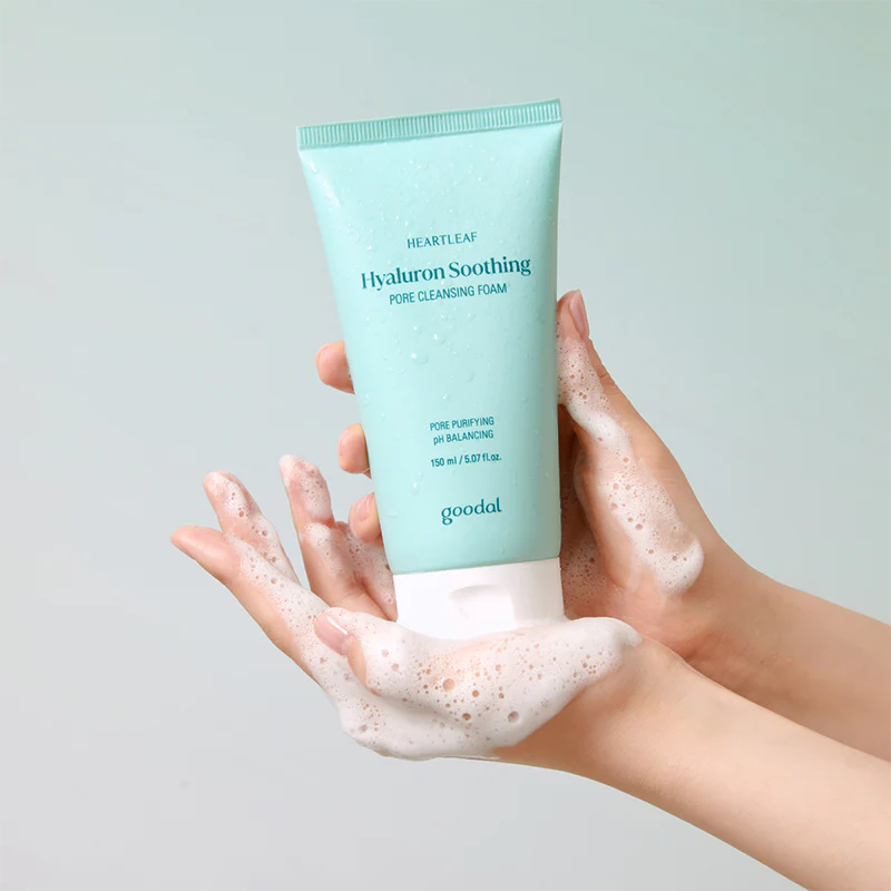 Heartleaf Hyaluron Soothing Pore Cleansing Foam - Image 2