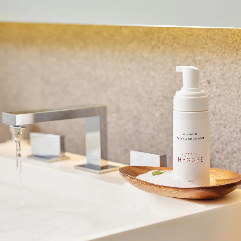 All-In-One Care Cleansing Foam - Image 4