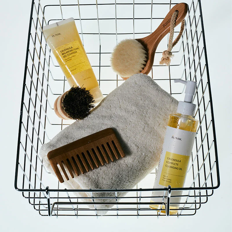 Calendula Balancing Foam Gel Cleanser - Image 7