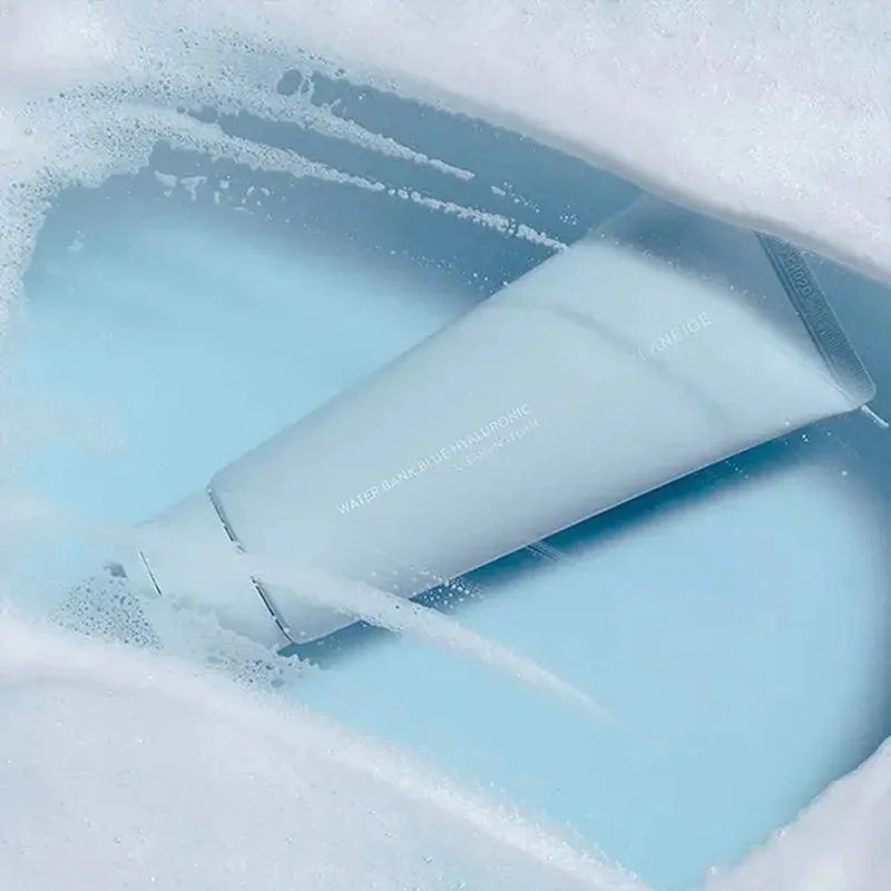 Water Bank Blue Hyaluronic Cleansing Foam - Image 4