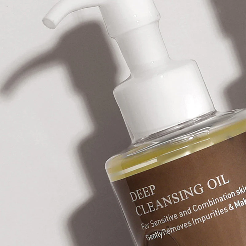 Nourishing Deep Cleansing Oil - Image 2
