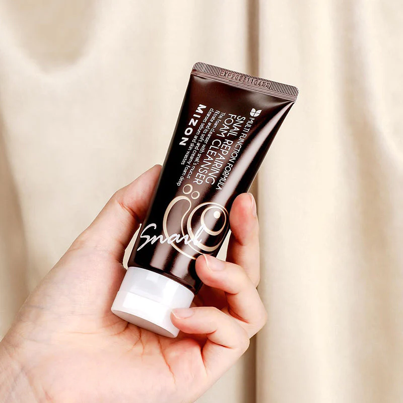 Snail Repairing Foam Cleanser - Image 2