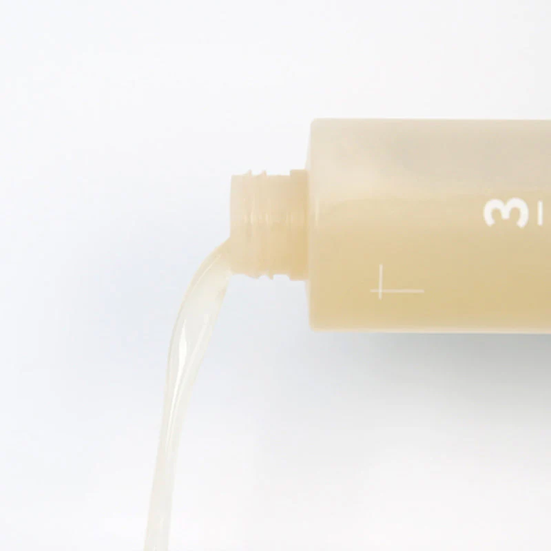 No.3 Super Glowing Essence Toner - Image 3