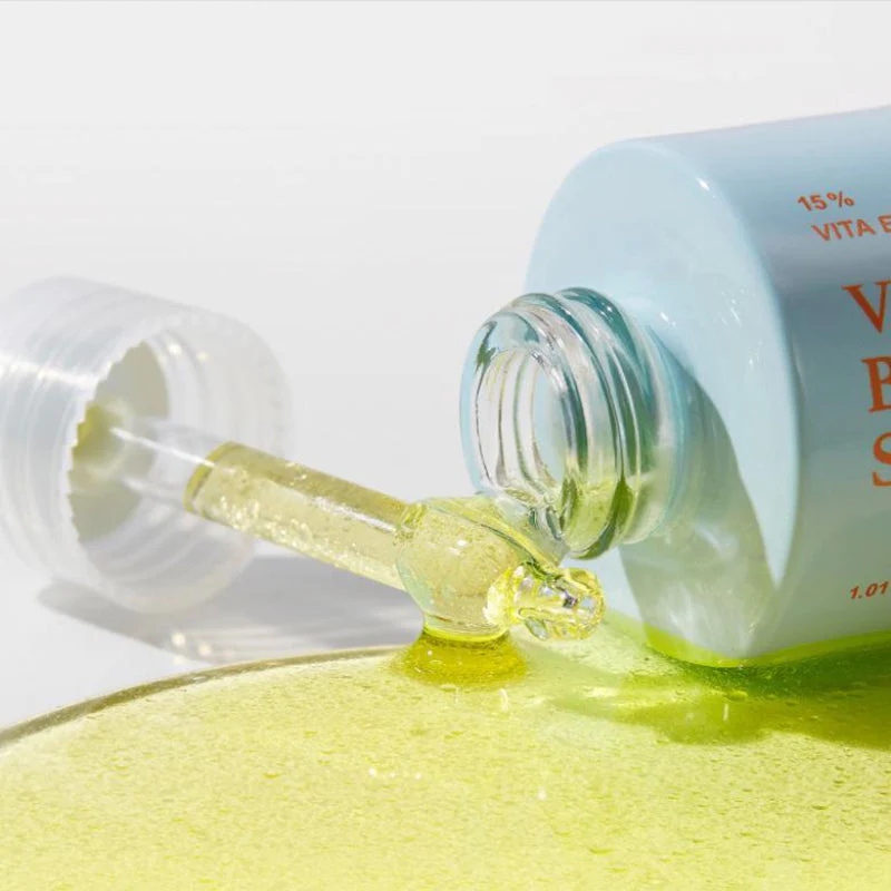 Vitamin C Brightening Serum - Image 3