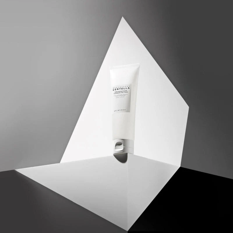 Madagascar Centella Tone Brightening Cleansing Gel Foam - Image 4