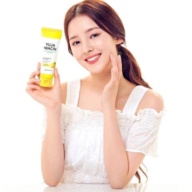 Yuja Niacin 30 Days Brightening Peeling Gel - Image 3